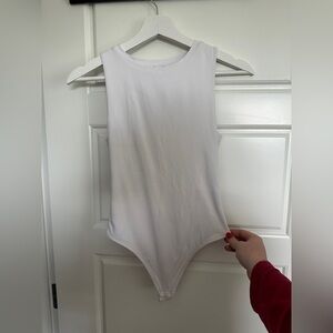 Aritzia Babaton White Sleeveless Bodysuit
